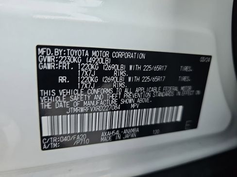 Certified 2024 Toyota RAV4 XLE image 24