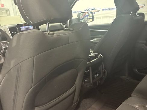 Used 2025 RAM 1500 Big Horn AWD/4WD image 38