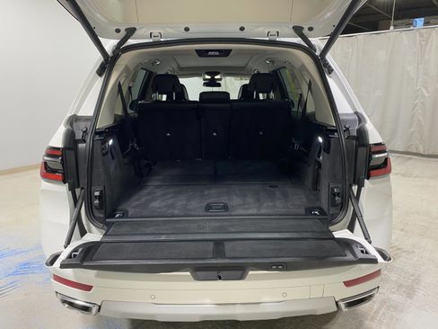 Used 2024 BMW X7 xDrive40i w/ Premium Package image 34