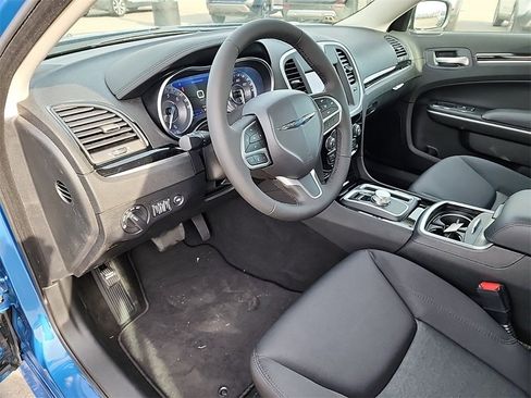 New 2023 Chrysler 300 Touring w/ Sport Appearance Package image 15