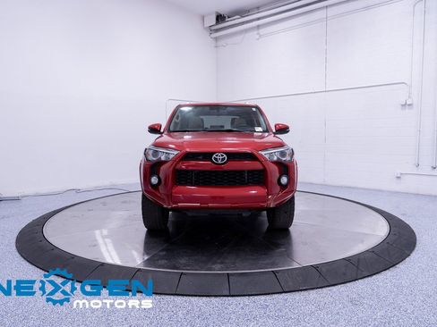 Used 2018 Toyota 4Runner SR5 Premium image 4