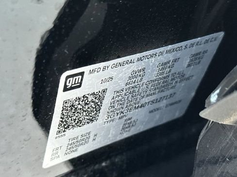 New 2026 Cadillac Optiq Sport 1 image 27