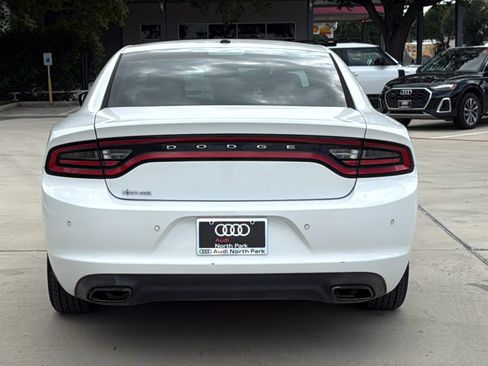 Used 2017 Dodge Charger SE w/ Popular Equipment Group RWD image 6