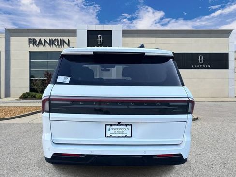 New 2027 Lincoln Navigator Reserve w/ Jet Appearance Package AWD/4WD image 6