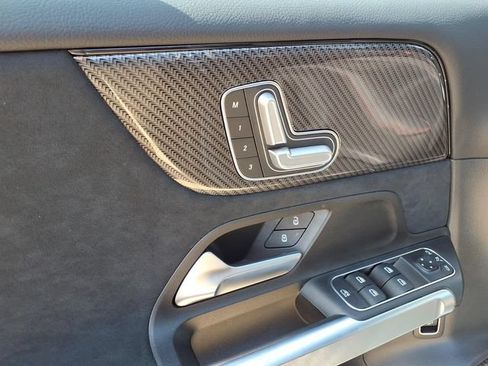 New 2026 Mercedes-Benz GLB 250 image 13
