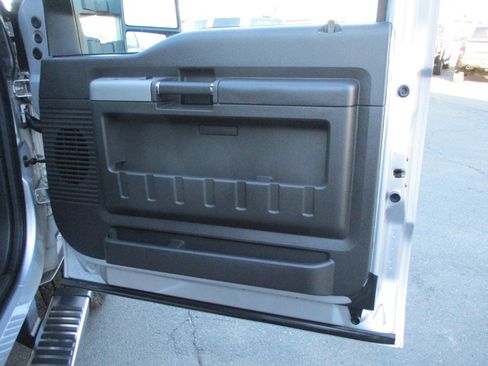 Used 2014 Ford F350 Lariat w/ Chrome Package image 35