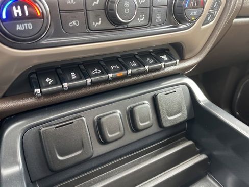 Used 2016 GMC Sierra 2500 Denali w/ Duramax Plus Package image 29