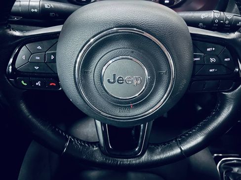 Used 2017 Jeep Renegade Altitude w/ Safety & Security Group FWD image 27
