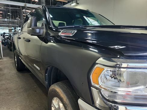Used 2023 RAM 2500 Big Horn w/ Level 1 Equipment Group AWD/4WD image 2