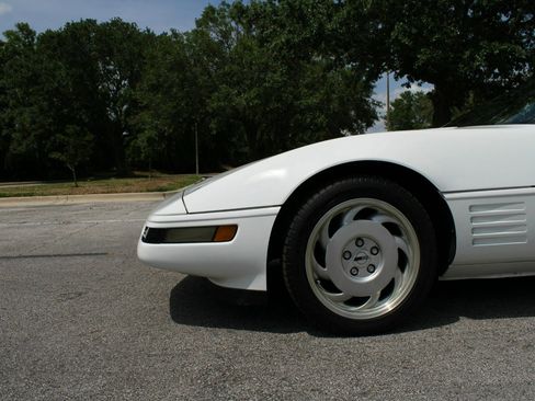 Used 1991 Chevrolet Corvette Convertible image 18