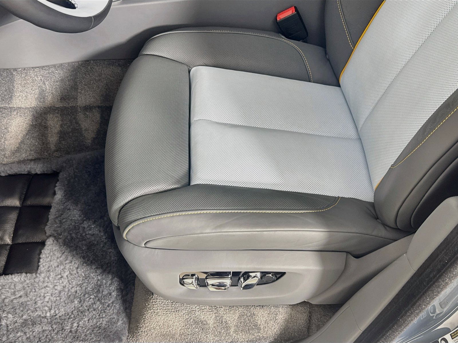 Certified 2026 Rolls-Royce Cullinan AWD/4WD image 19