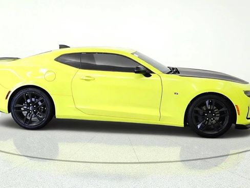 Used 2019 Chevrolet Camaro LT w/ 1LE Track Performance Package RWD image 10