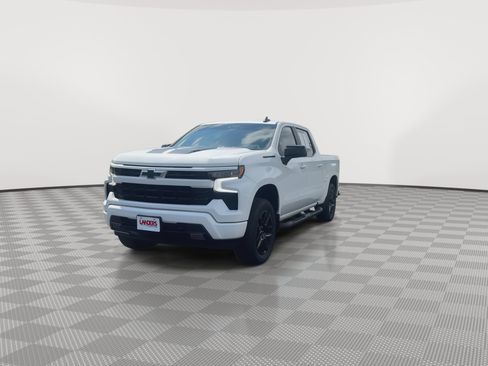 Certified 2023 Chevrolet Silverado 1500 RST w/ Rally Edition AWD/4WD image 4