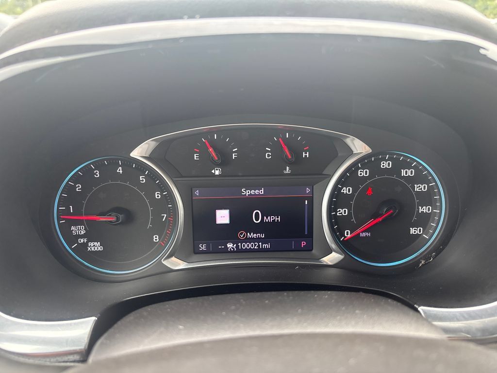Used 2022 Chevrolet Traverse RS FWD image 25