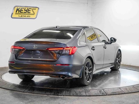 Used 2023 Honda Civic Sport image 4