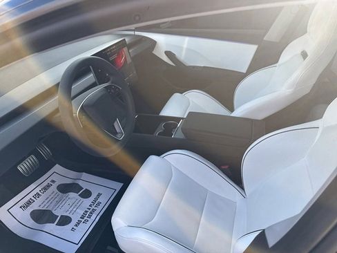 Used 2024 Tesla Model 3 Performance image 8