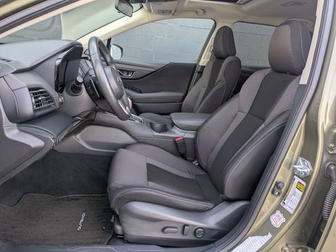 Used 2025 Subaru Outback Premium image 21