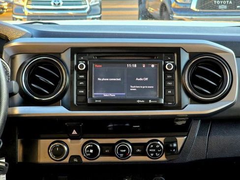 Used 2016 Toyota Tacoma SR5 image 18