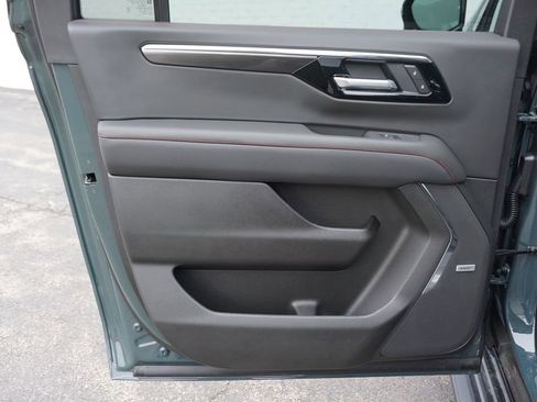 New 2026 Chevrolet Suburban RST w/ Advanced Technology Package image 26