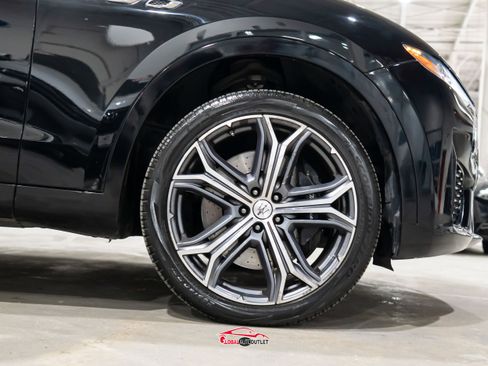 Used 2021 Maserati Levante S AWD/4WD image 9