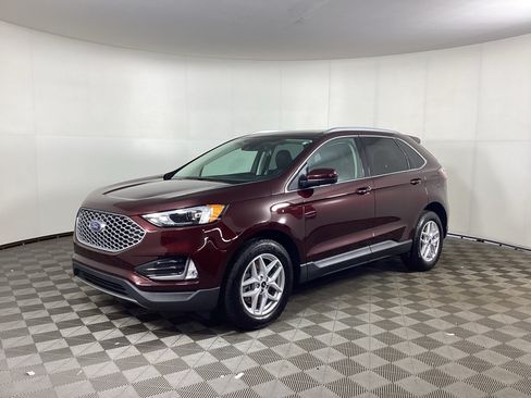 Used 2024 Ford Edge SEL w/ Convenience Package AWD/4WD image 5