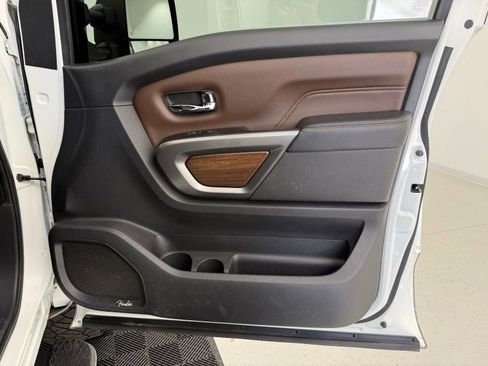 Used 2019 Nissan Titan Platinum Reserve w/ Platinum Utility Package AWD/4WD image 35