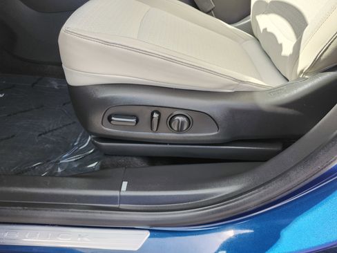 Used 2020 Buick Encore GX Select AWD/4WD image 26