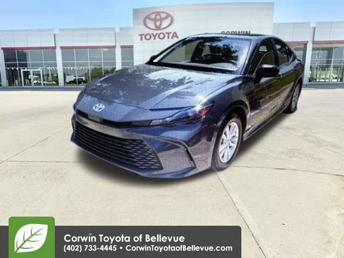 Used 2025 Toyota Camry LE FWD image 1