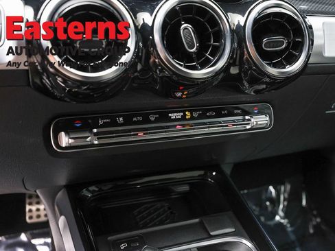 Used 2022 Mercedes-Benz GLB 250 4MATIC w/ AMG Line image 19