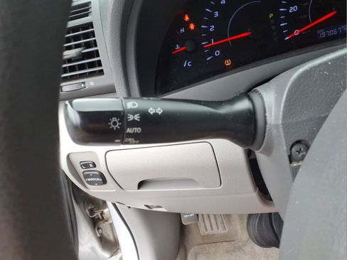 Used 2010 Toyota Camry LE FWD image 25