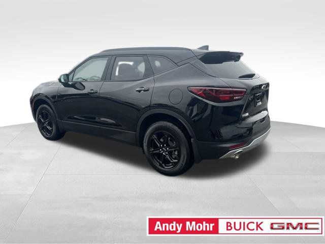Used 2025 Chevrolet Blazer LT w/ Convenience Package FWD image 11