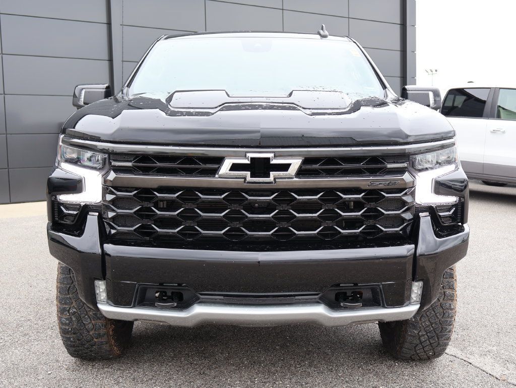 Used 2023 Chevrolet Silverado 1500 ZR2 w/ Technology Package AWD/4WD image 7