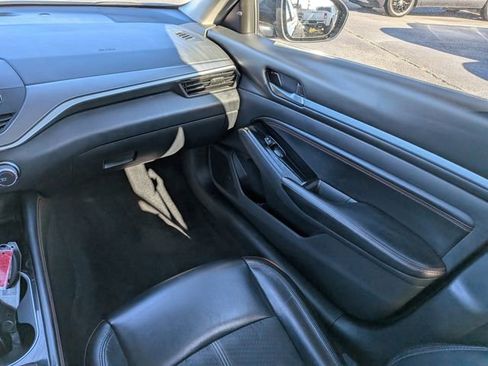 Used 2023 Nissan Altima 2.5 SR image 12