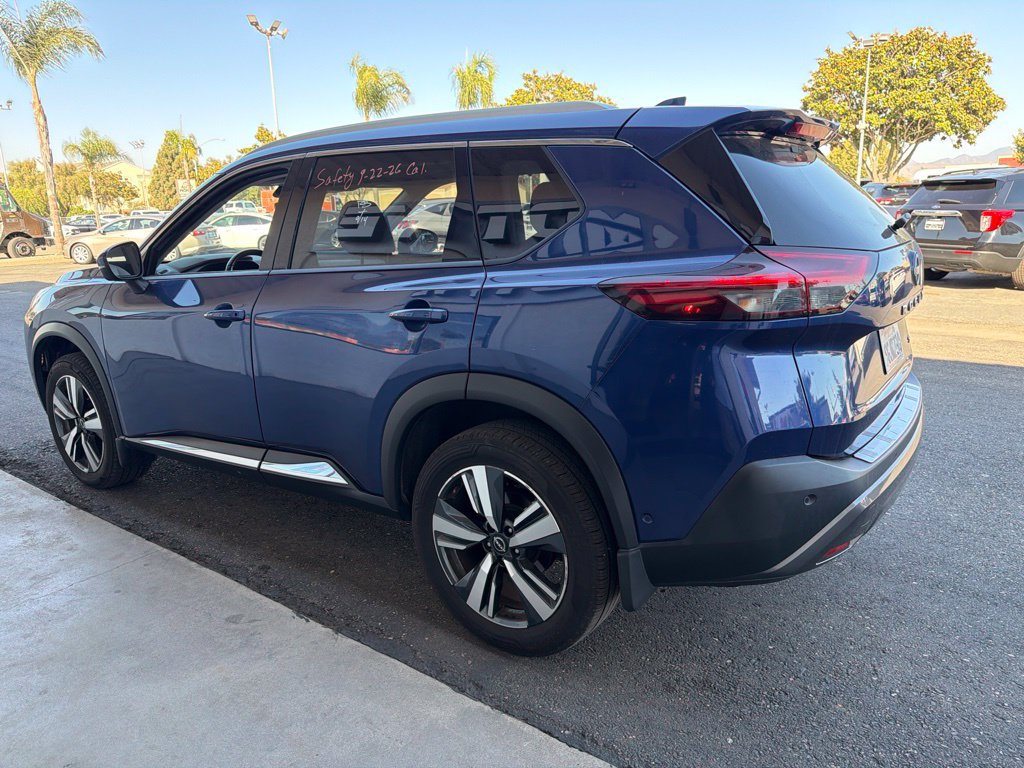 Used 2023 Nissan Rogue SL w/ SL Premium Package FWD image 3