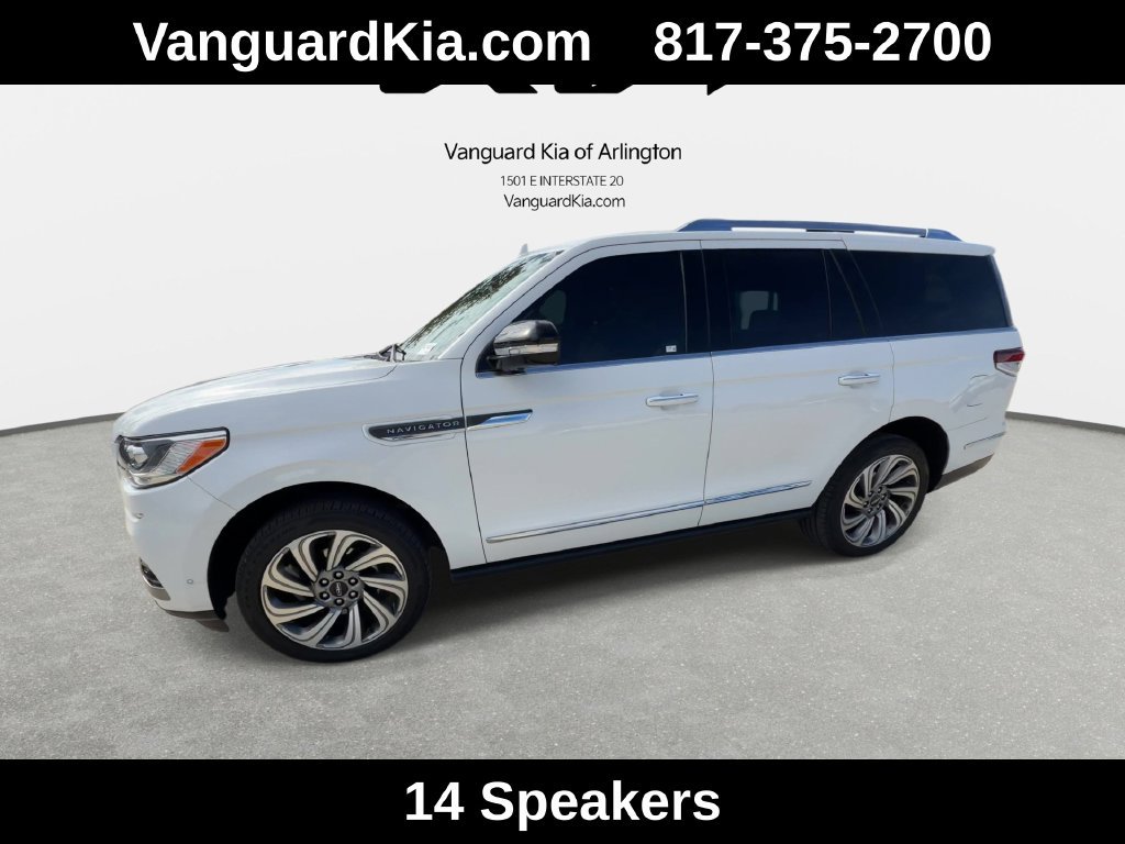 Used 2022 Lincoln Navigator 4WD image 5