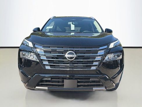 New 2026 Nissan Rogue Platinum image 3