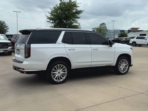 Used 2024 Cadillac Escalade Premium Luxury w/ Performance Package AWD/4WD image 9