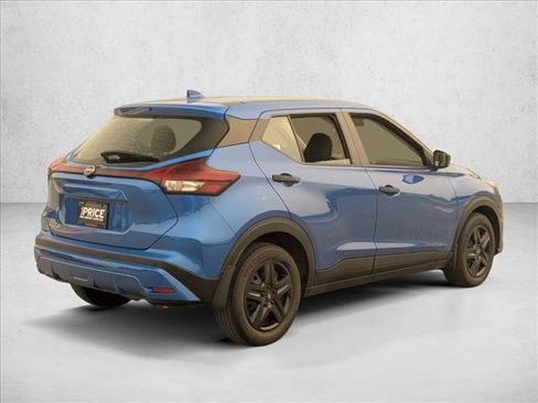 Used 2024 Nissan Kicks S FWD image 5