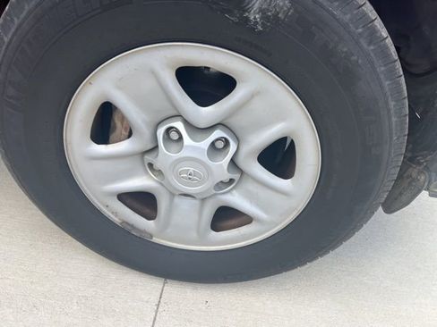 Used 2014 Toyota Tundra SR5 w/ SR5 Upgrade Package image 5