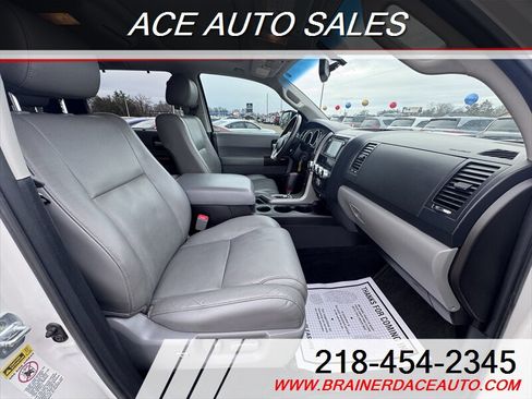 Used 2016 Toyota Sequoia Platinum AWD/4WD image 10
