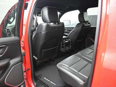 Used 2022 RAM 1500 Laramie AWD/4WD image 12