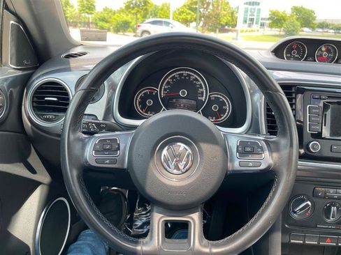 Used 2013 Volkswagen Beetle TDI FWD image 73