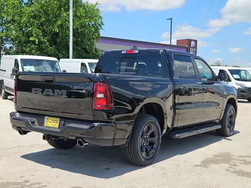 New 2026 RAM 1500 Express AWD/4WD image 3