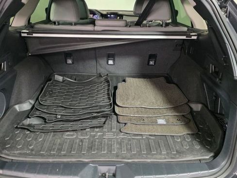 Used 2023 Subaru Outback Limited AWD/4WD image 6