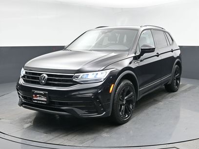 Used 2024 Volkswagen Tiguan SE R-Line