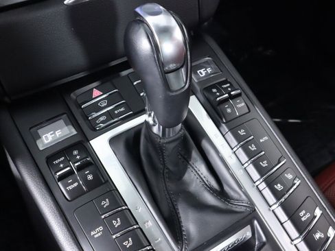 Used 2017 Porsche Macan S image 27