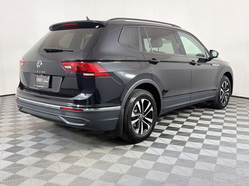 Used 2024 Volkswagen Tiguan S image 9