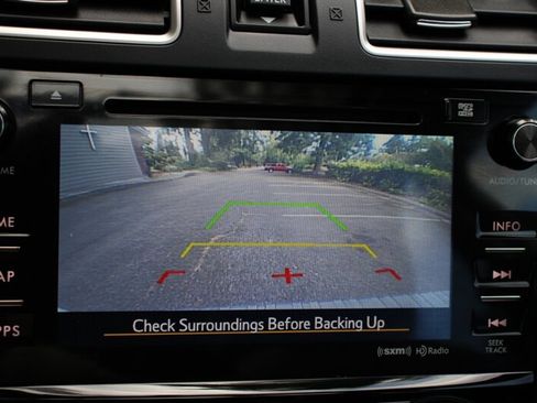 Used 2018 Subaru Forester 2.5i Touring AWD/4WD image 9