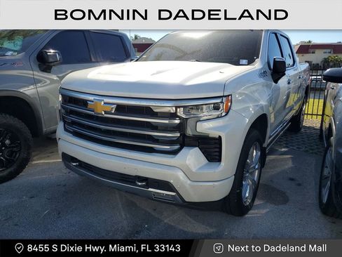Used 2023 Chevrolet Silverado 1500 High Country w/ High Country Premium Package image 3