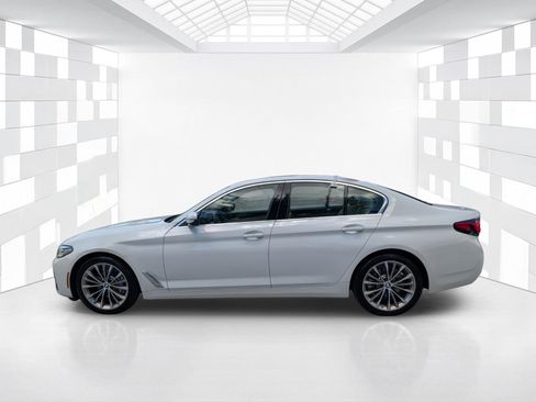 Used 2023 BMW 530i w/ Premium Package RWD image 4